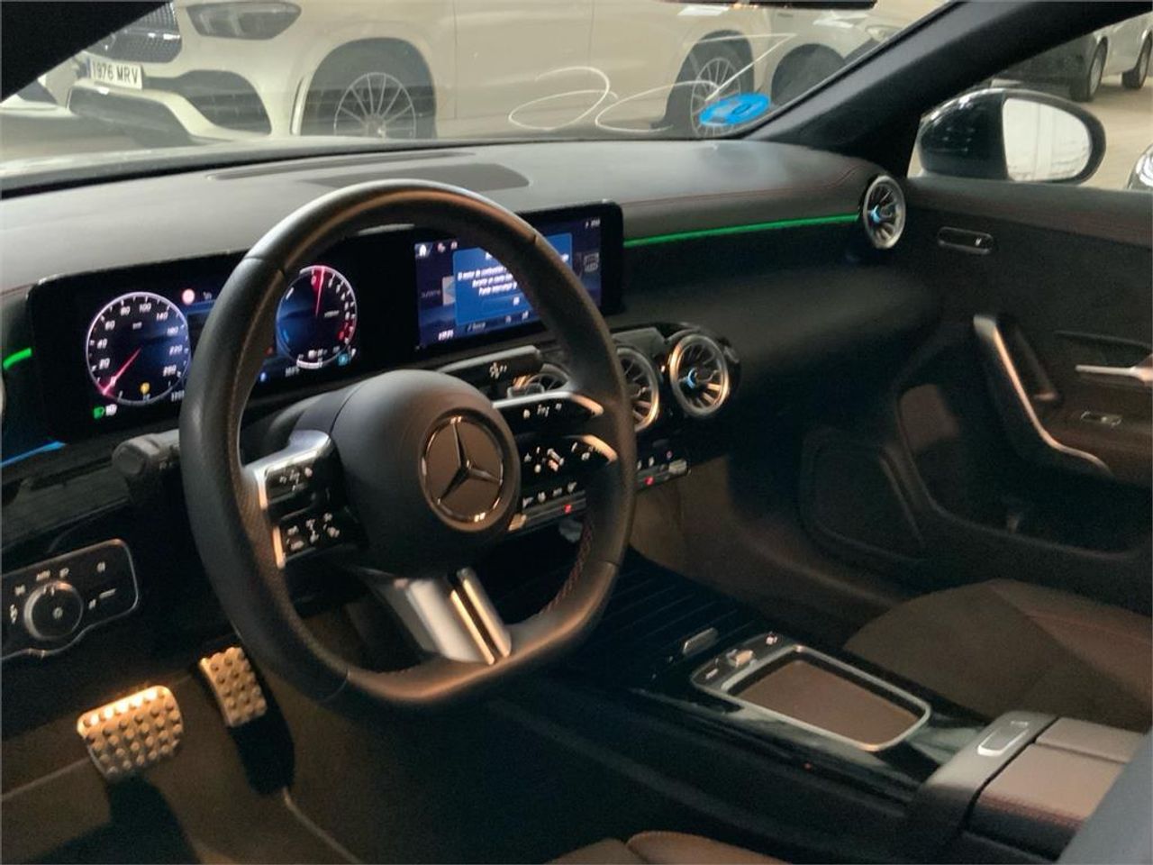 Mercedes CLA 250 e Shooting Brake - foto 6