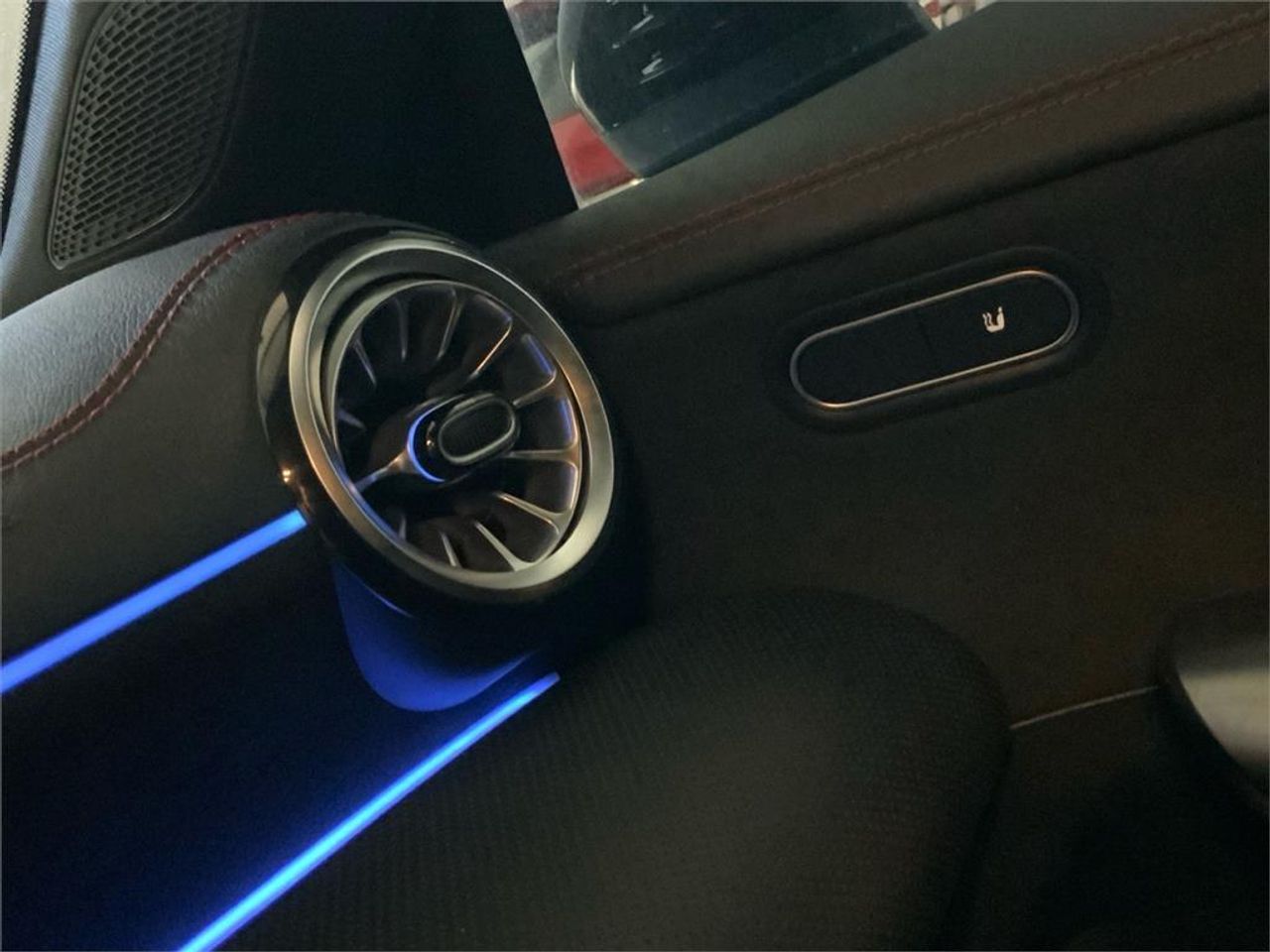 Mercedes CLA 250 e - foto 27