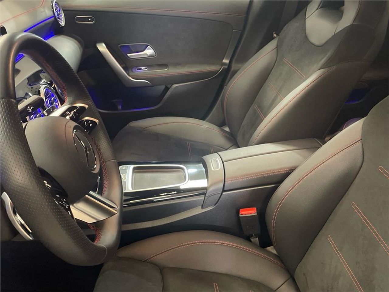 Mercedes CLA 220 D DCT - foto 9