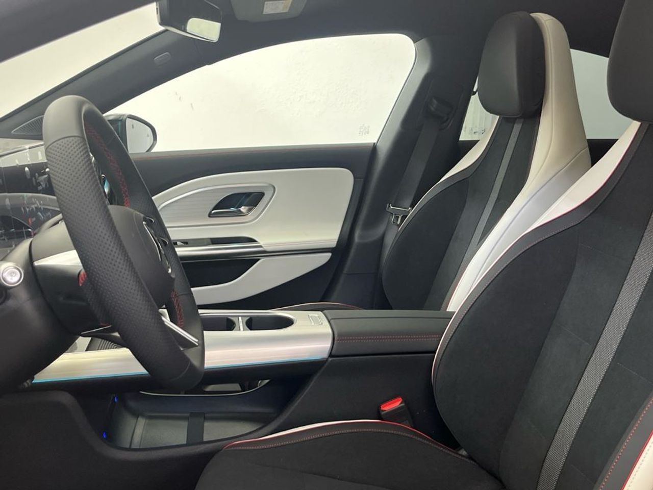 Mercedes CLA 250+ con tecnología EQ - foto 7