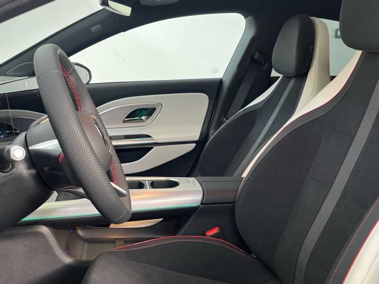 Mercedes CLA 250+ con tecnología EQ - foto 7