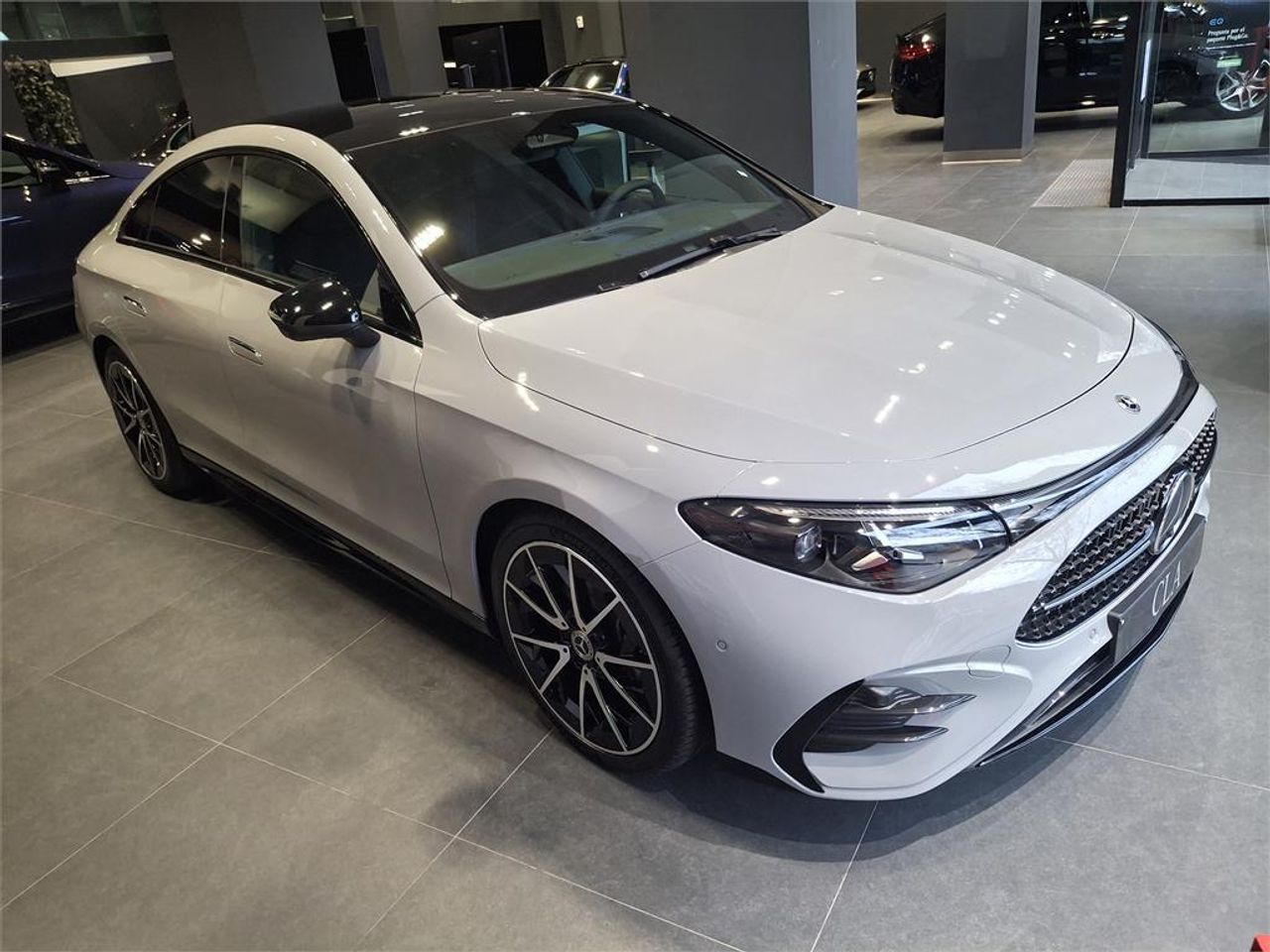 Mercedes CLA 180 con tecnología híbrida - foto 2