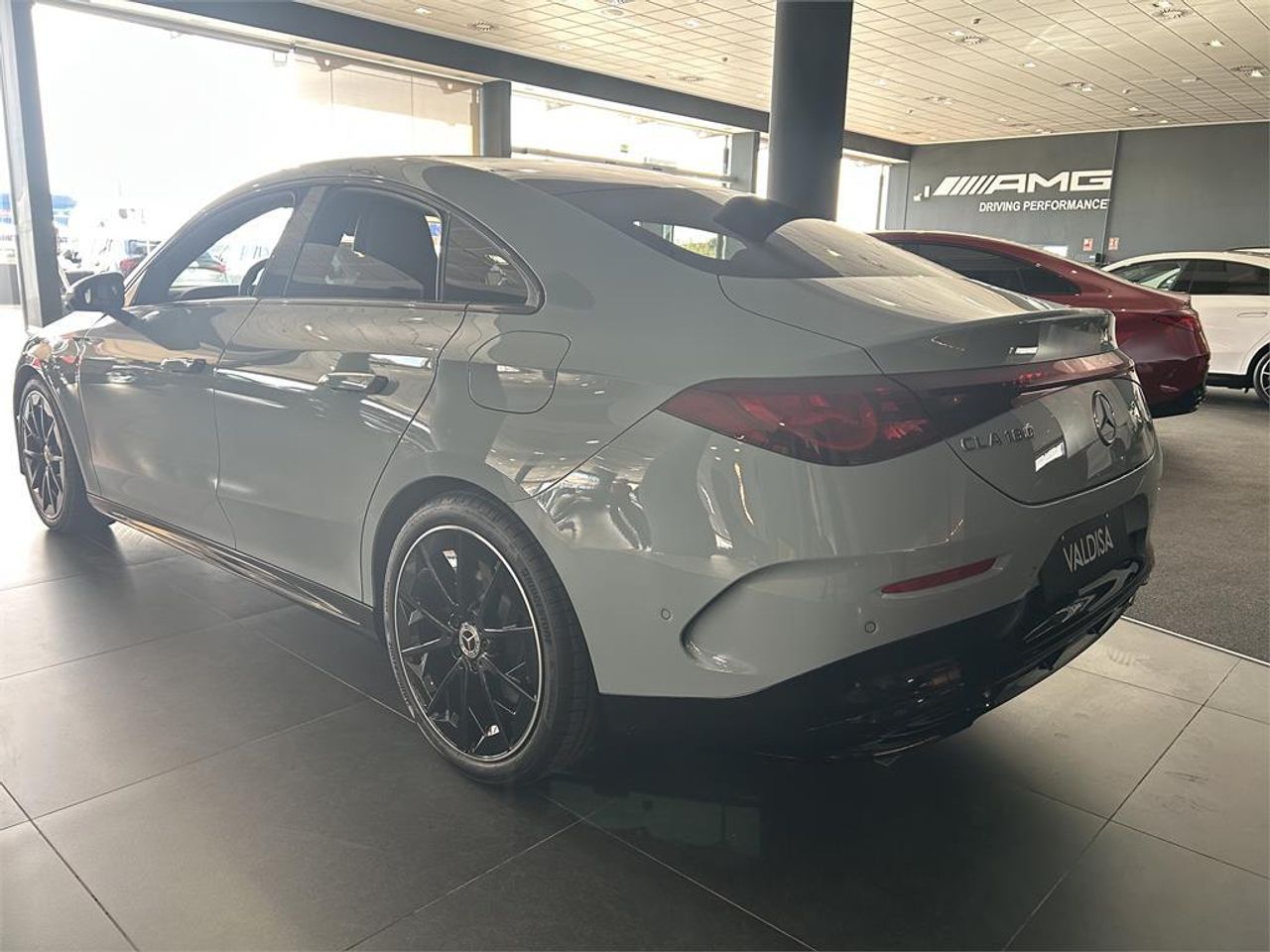 Mercedes CLA 180 con tecnología híbrida - foto 4