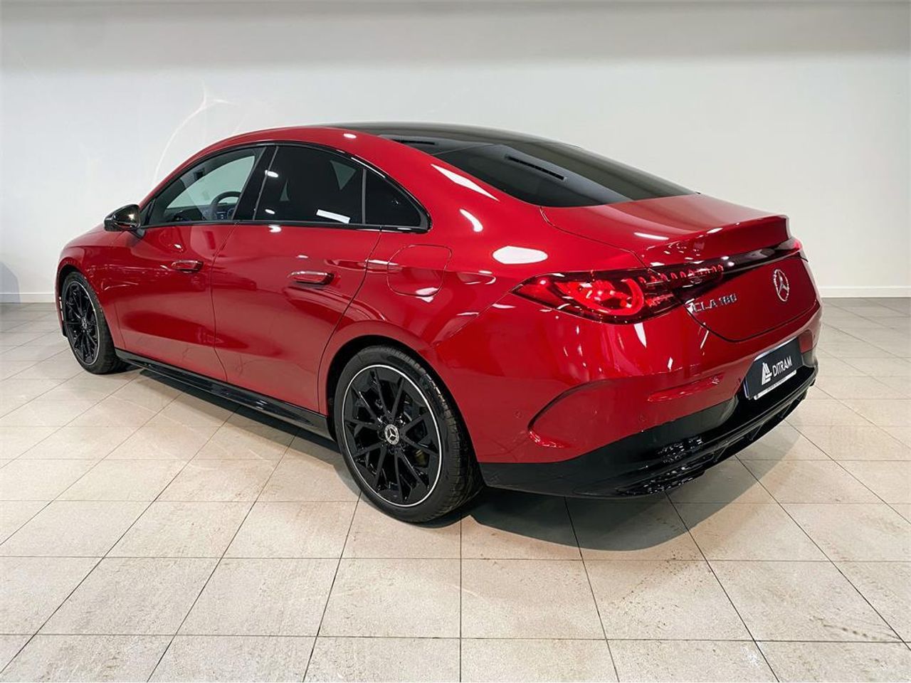 Mercedes CLA 180 con tecnología híbrida - foto 3