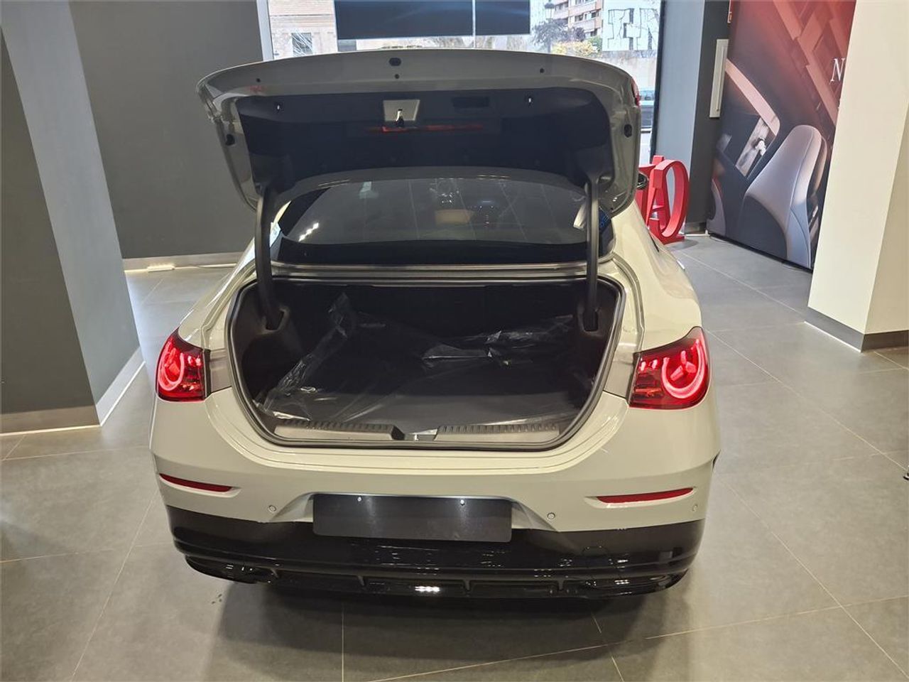 Mercedes CLA 180 con tecnología híbrida - foto 5