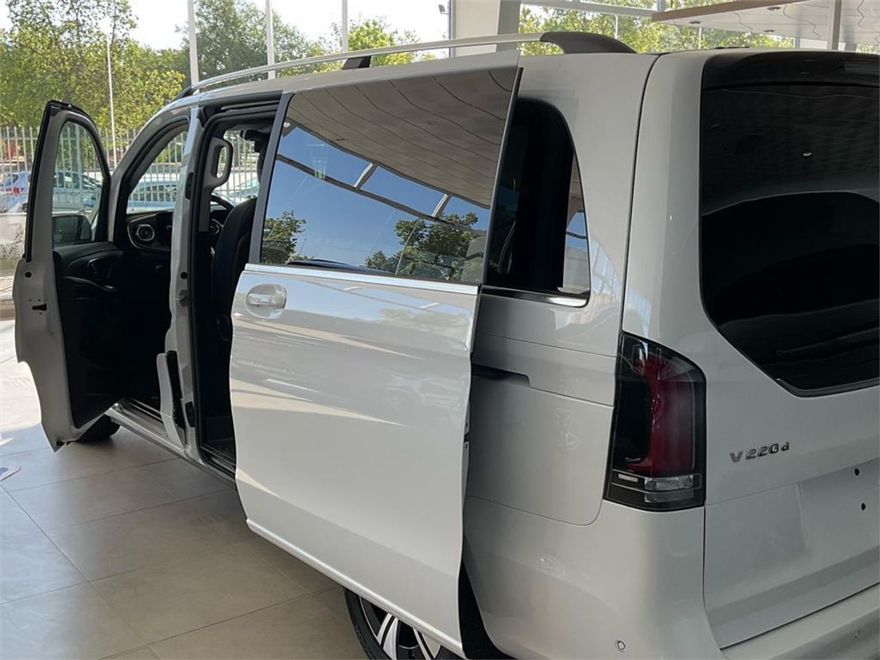 Mercedes Clase V 220 d Avantgarde Largo - foto 12