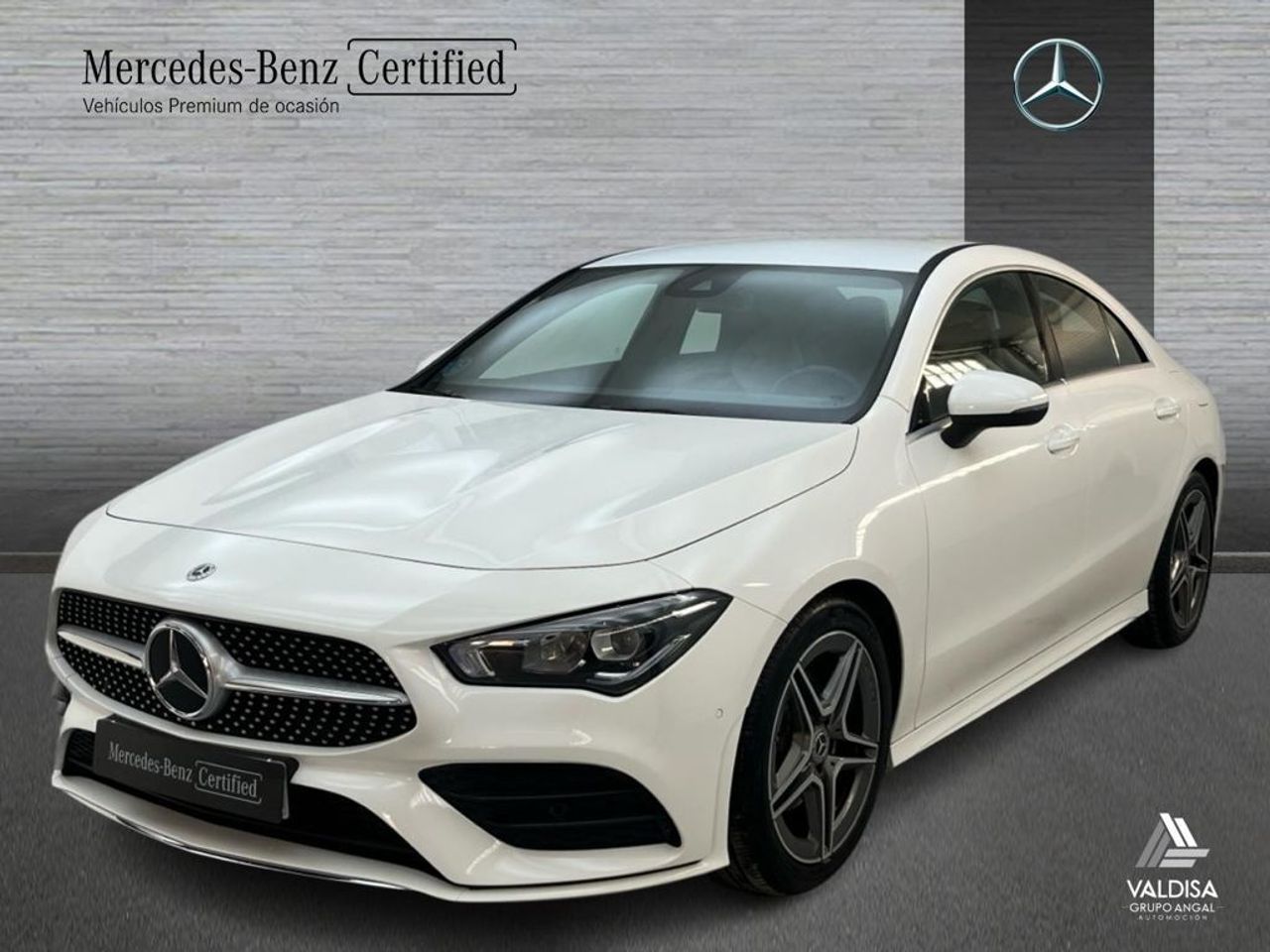 Mercedes CLA 180 AMG Line (EURO 6d)