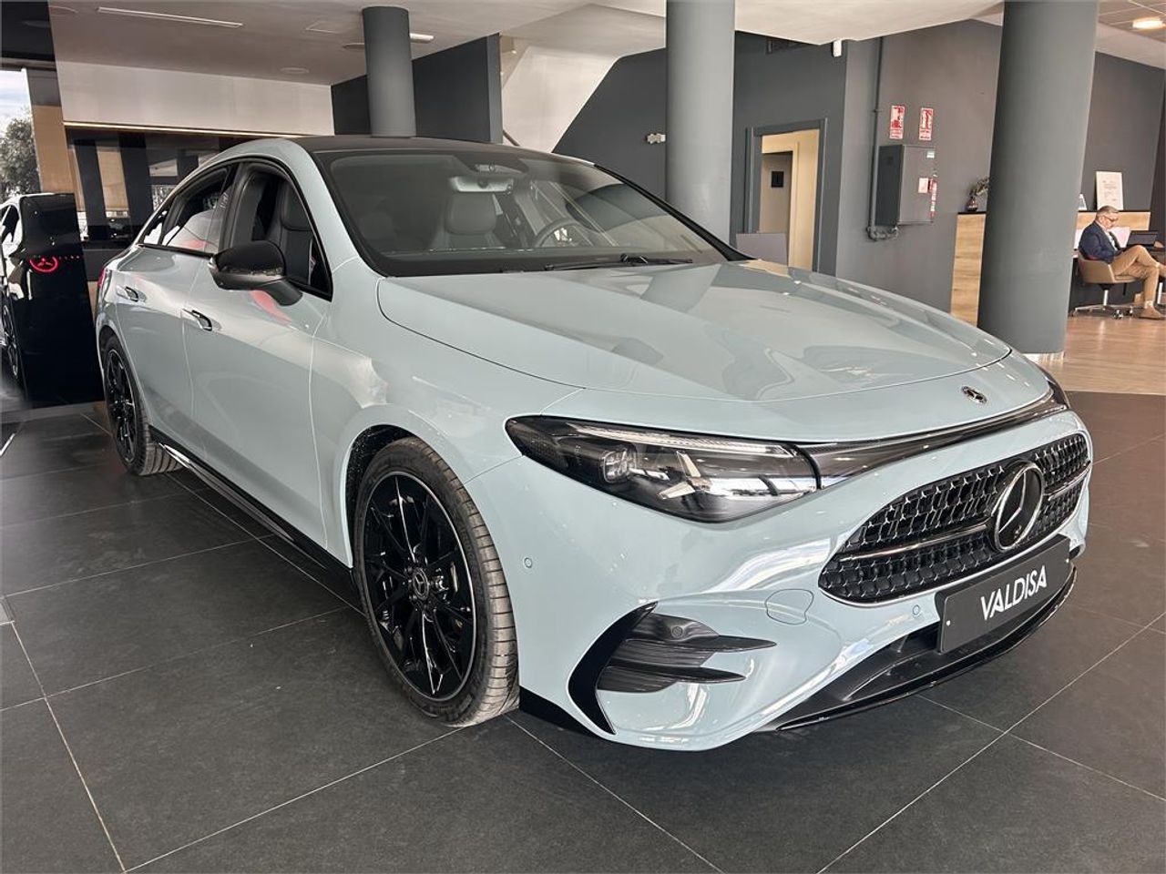 Mercedes CLA 180 con tecnología híbrida - foto 2