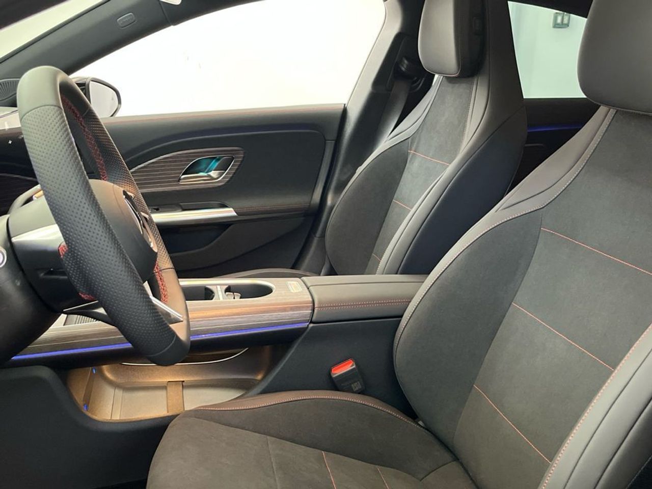 Mercedes CLA 250+ con tecnología EQ - foto 7