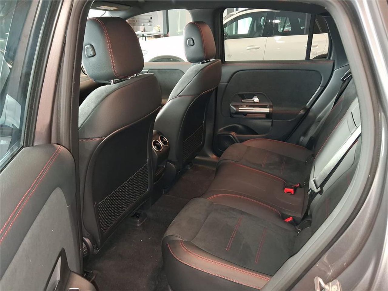 Mercedes EQA EQA 250+ - foto 9