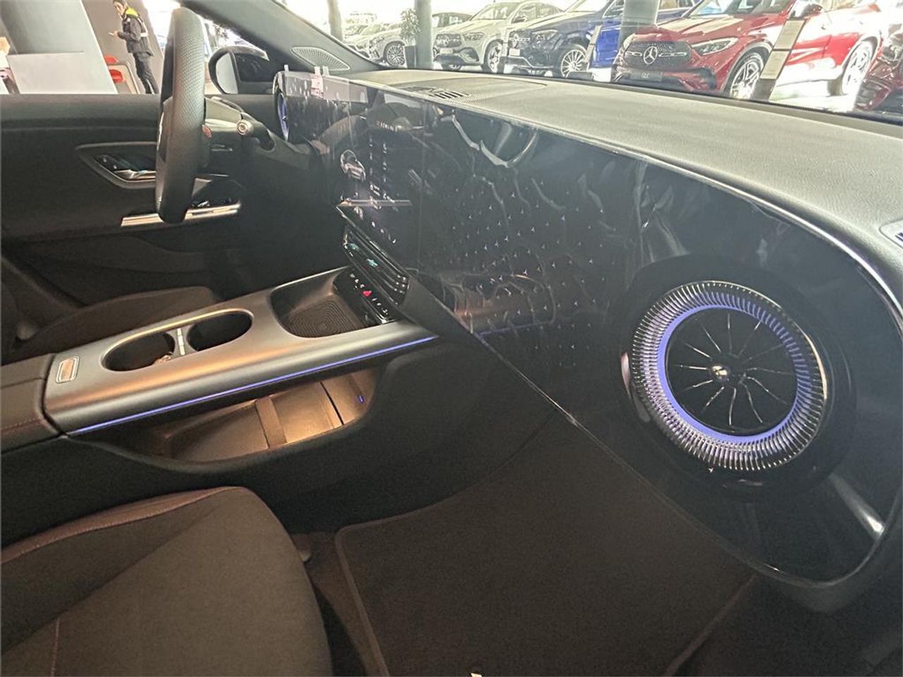 Mercedes CLA 180 con tecnología híbrida - foto 12