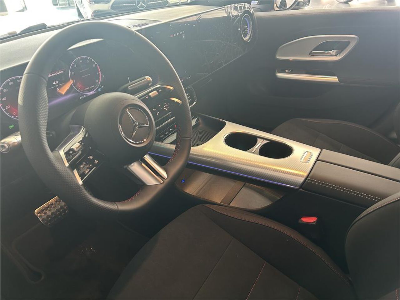 Mercedes CLA 220 con tecnología híbrida - foto 10