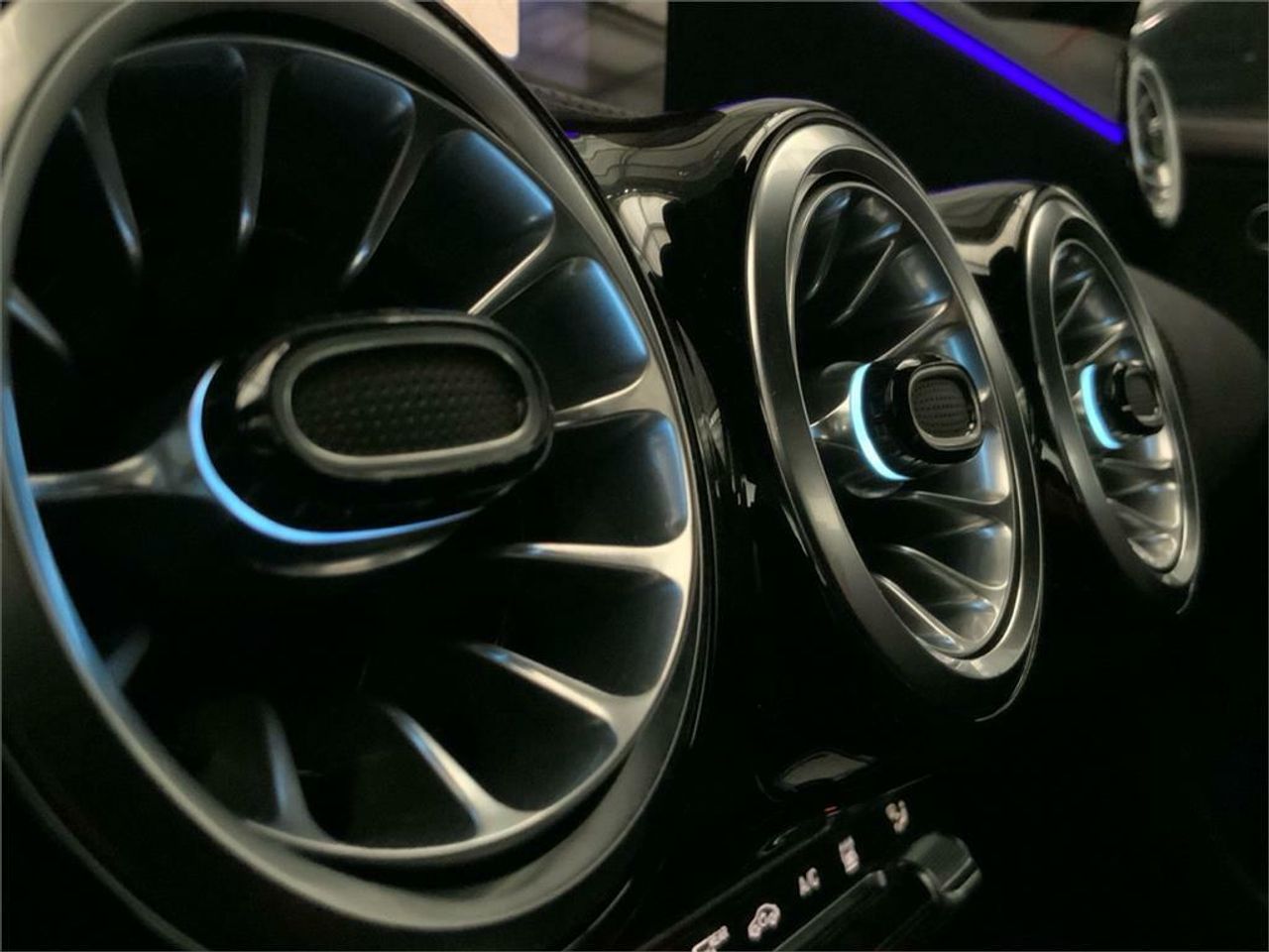 Mercedes CLA 250 e - foto 25