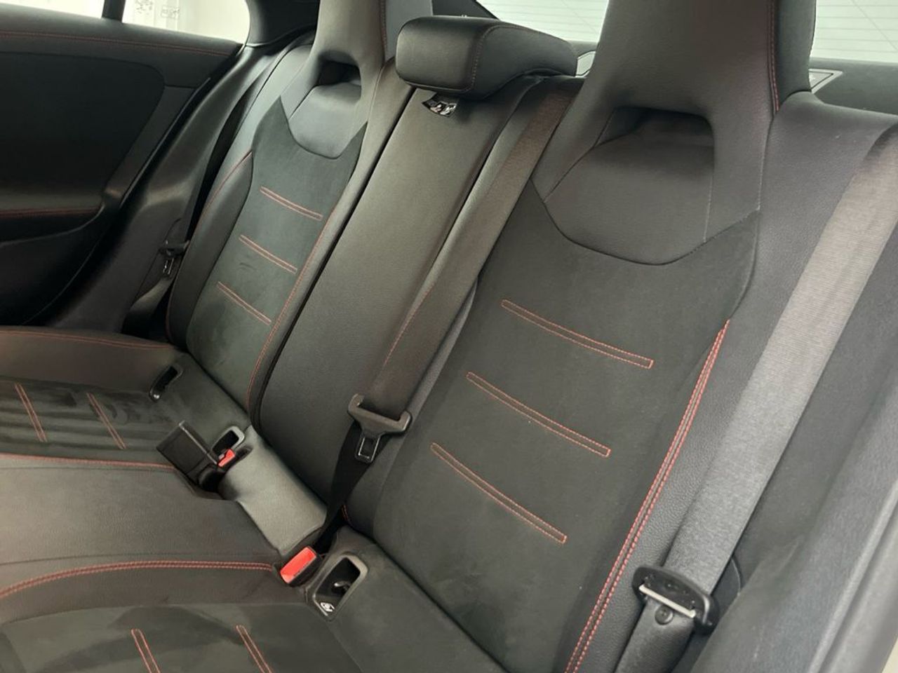 Mercedes CLA 180 AMG Line (EURO 6d) - foto 11