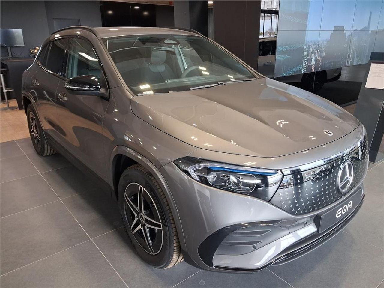 Mercedes EQA EQA 250+ - foto 2