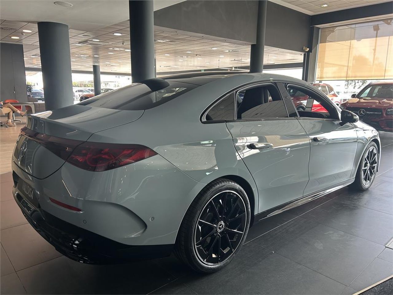 Mercedes CLA 180 con tecnología híbrida - foto 3