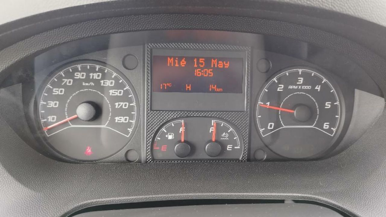 Citroën Jumper 2.2 BHDI 103KW L3H2 3.5T 140 4P - Foto 2