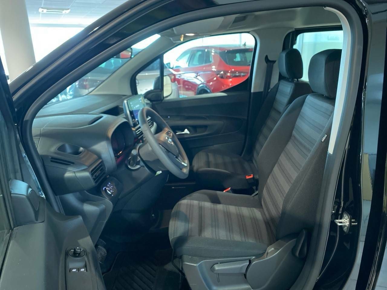 Opel Combo Cargo  BEV 50kWh  L Edition Plus - Foto 2