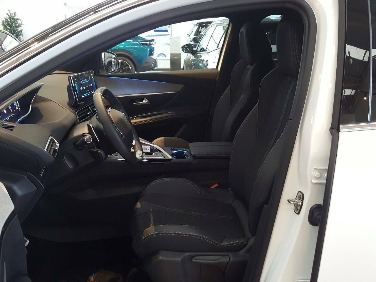 Peugeot 3008  225 e-EAT8 GT - Foto 2