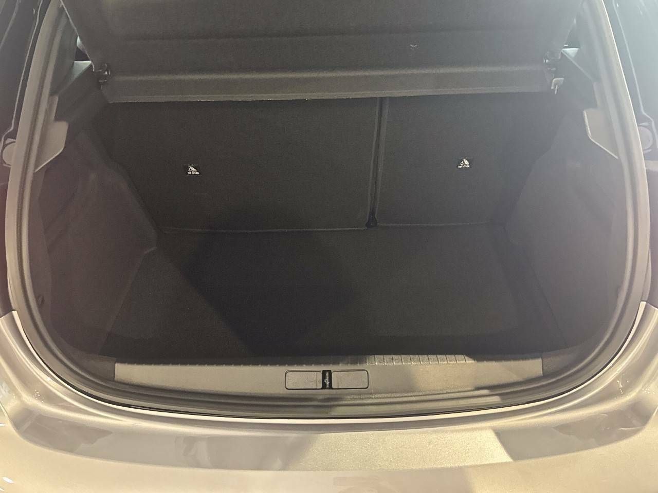 Peugeot 208   HYBRID 145 eDCS6 GT - Foto 2