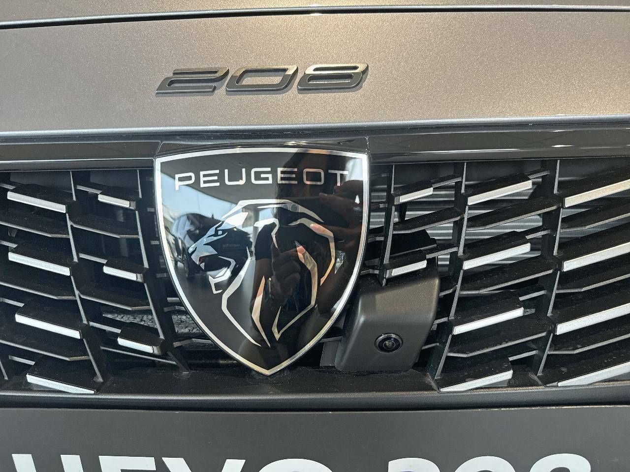 Peugeot 208   HYBRID 145 eDCS6 GT - Foto 2