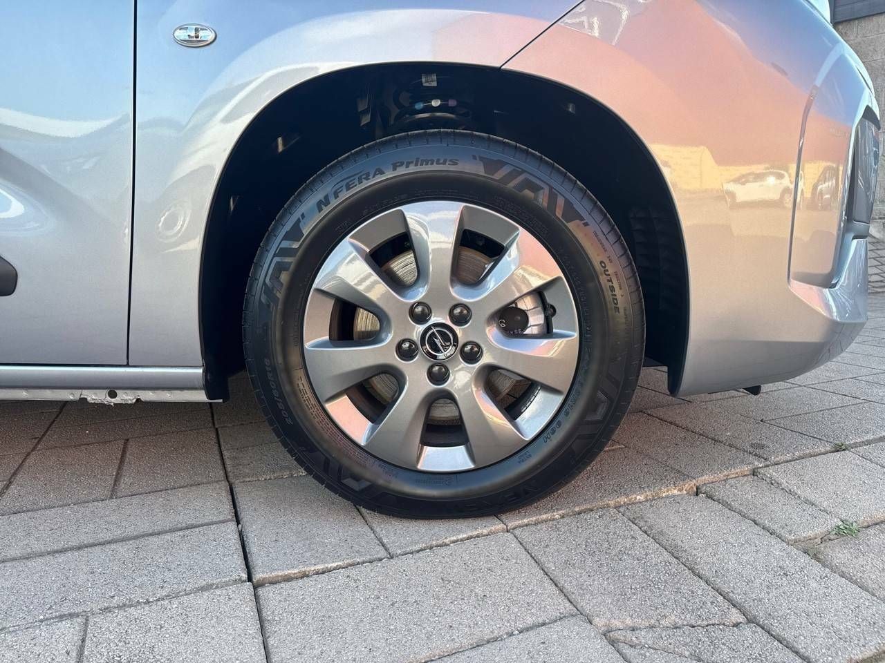 Opel Combo Cargo  100 Cv 1.5 Td S/S MT6 €6.4 - - Foto 2