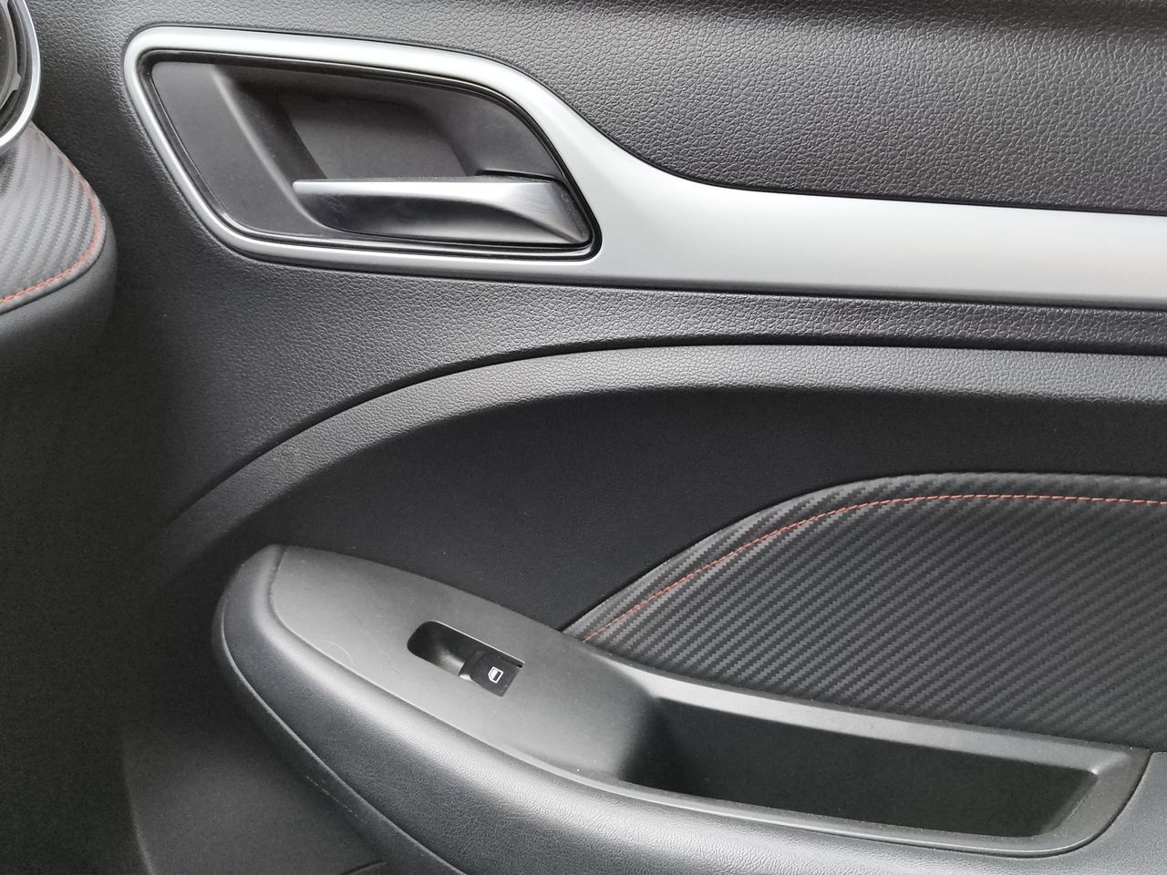 MG ZS 1.0T LUXURY AUTO 111 5P - Foto 2