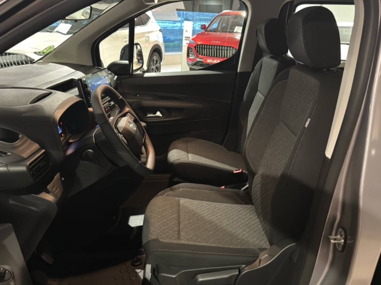 Opel Combo Cargo  100 Cv 1.5 Td S/S MT6 €6.4 - - Foto 2