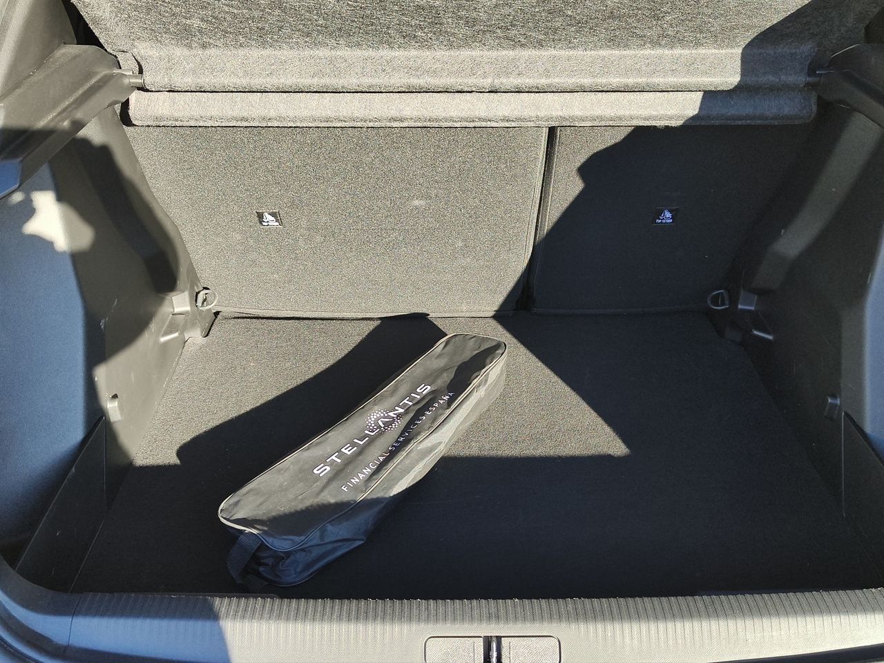 Peugeot 2008 1.2 PURETECH 100 S&S ALLURE 100 5P - Foto 2