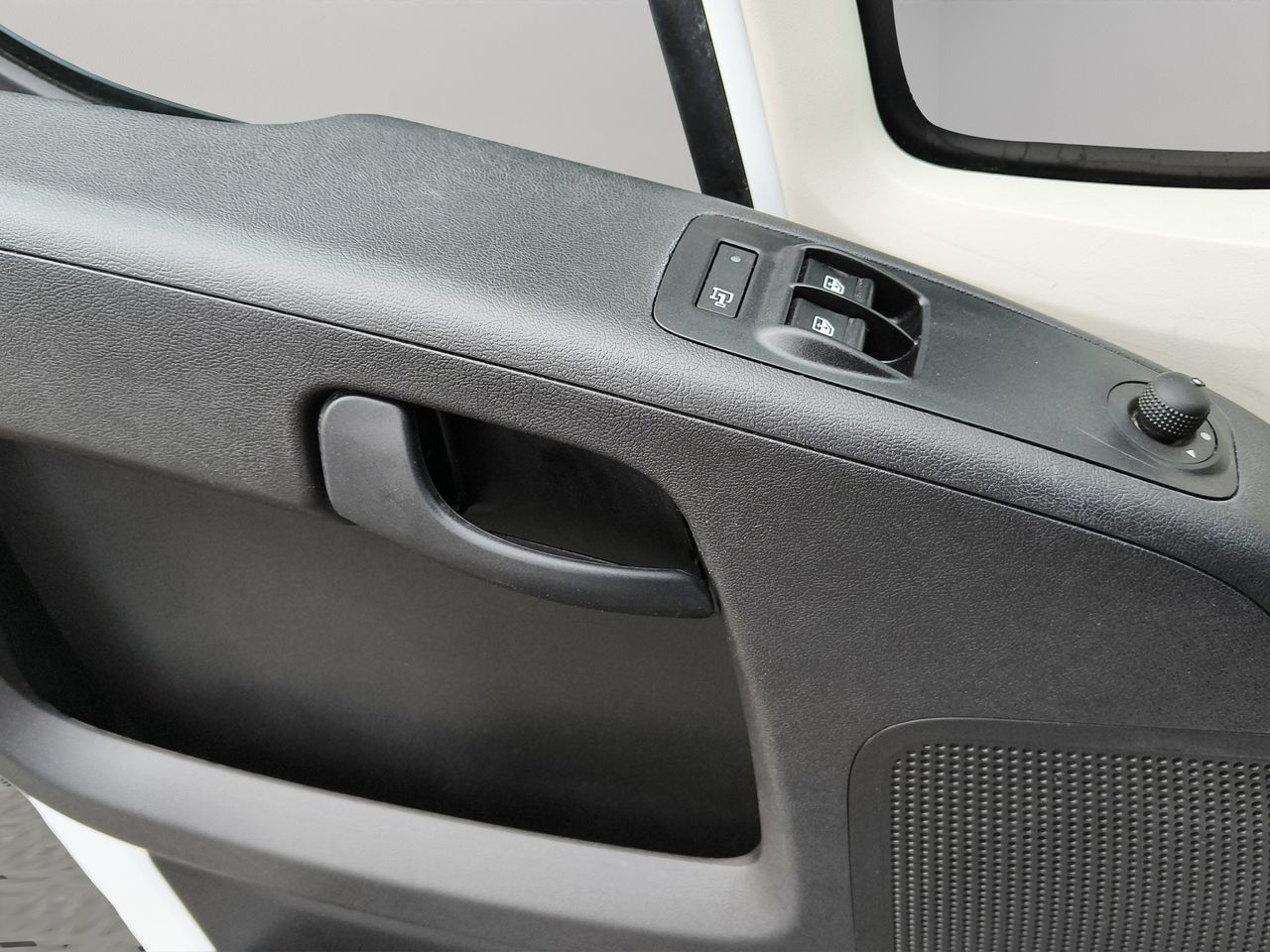 Fiat Ducato 2.2 MULTIJET 103KW L3H3 140 4P - Foto 2