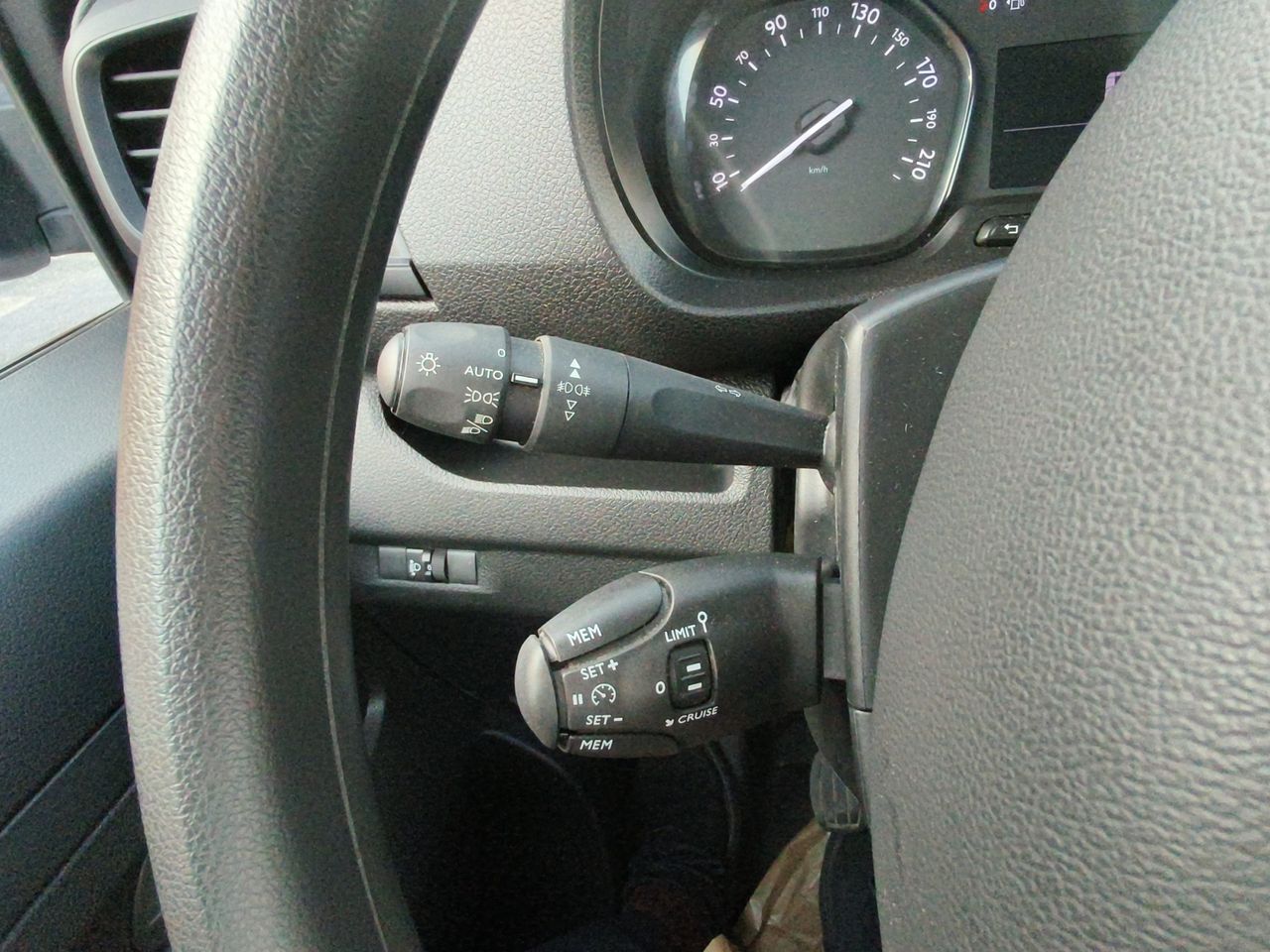 Fiat Scudo 1.5 BLUEHDI 75KW L2 102 4P - Foto 2