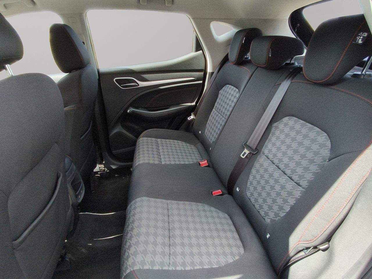 MG ZS 1.0T COMFORT AUTO 111 5P - Foto 2