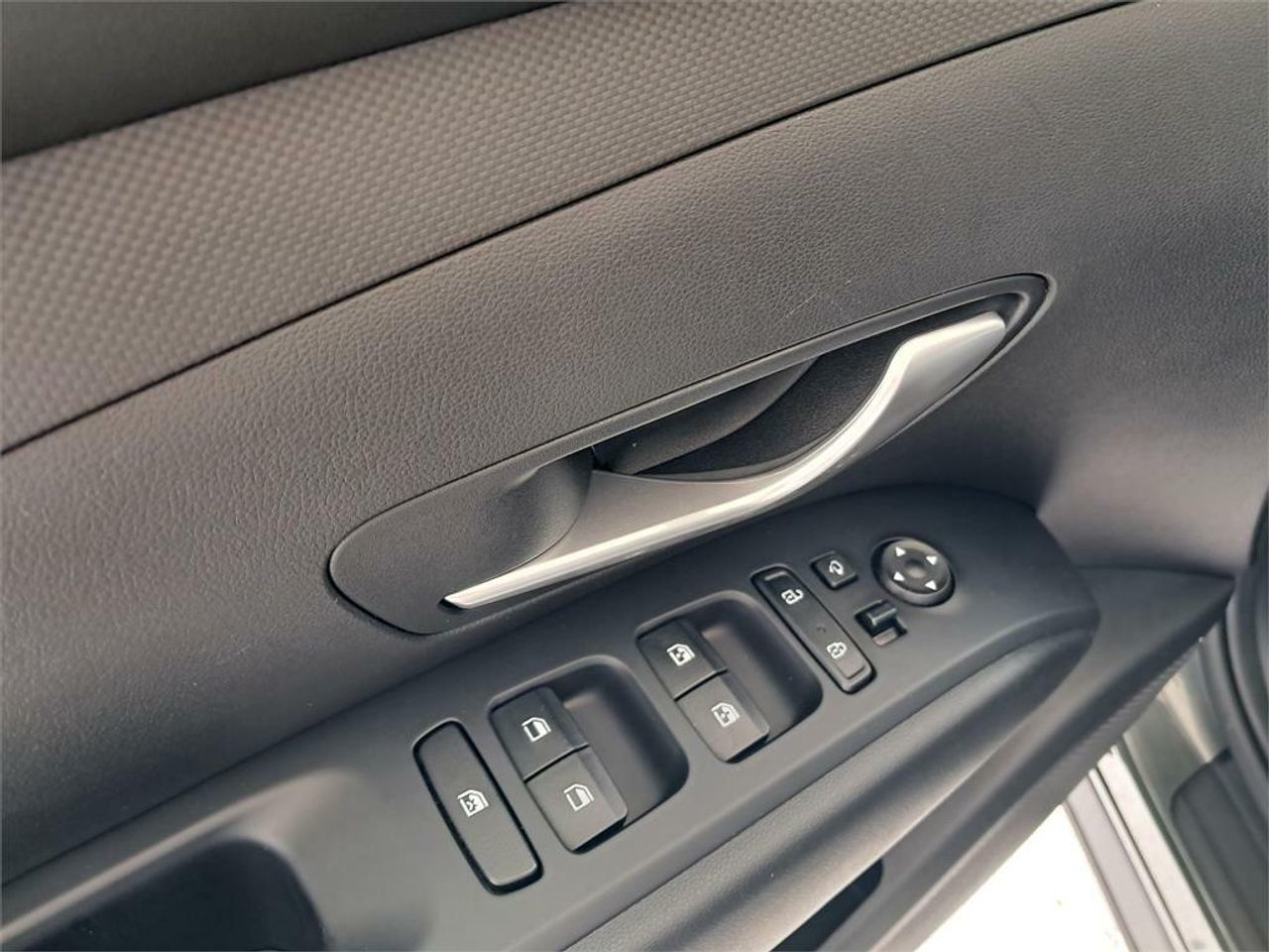 Hyundai Tucson 1.6 TGDI 110kW (150CV) 48V Maxx Sky - foto 16