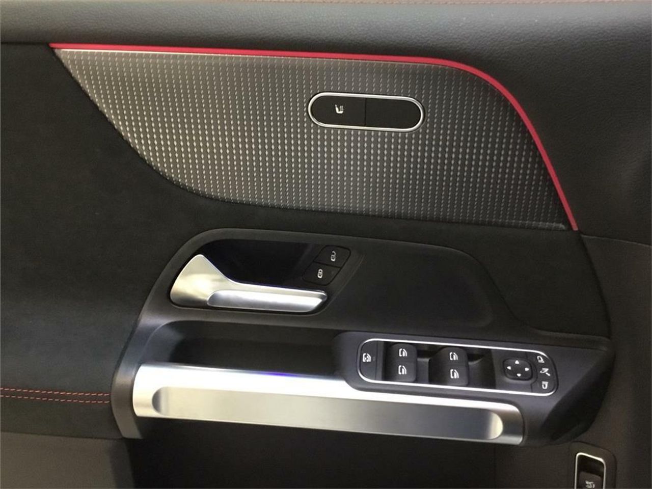 Mercedes EQB EQB 250+ - foto 15