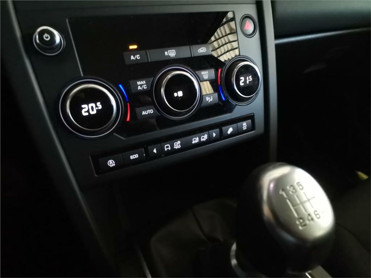 Land-Rover Discovery Sport 2.0L TD4 110kW (150CV) 4x4 HSE - foto 19