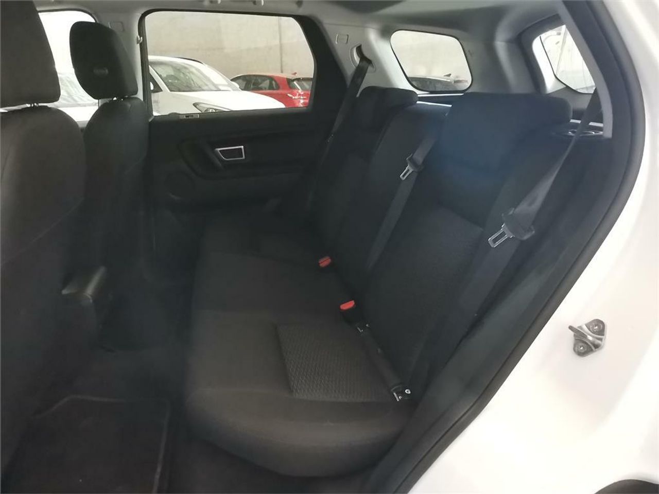 Land-Rover Discovery Sport 2.0L TD4 110kW (150CV) 4x4 HSE - foto 8