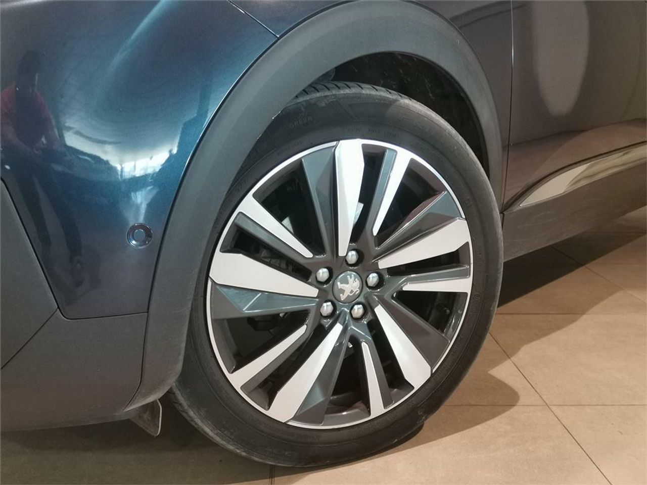 Peugeot 5008 Allure 1.2L PureTech 96kW (130CV) EAT8 - foto 4