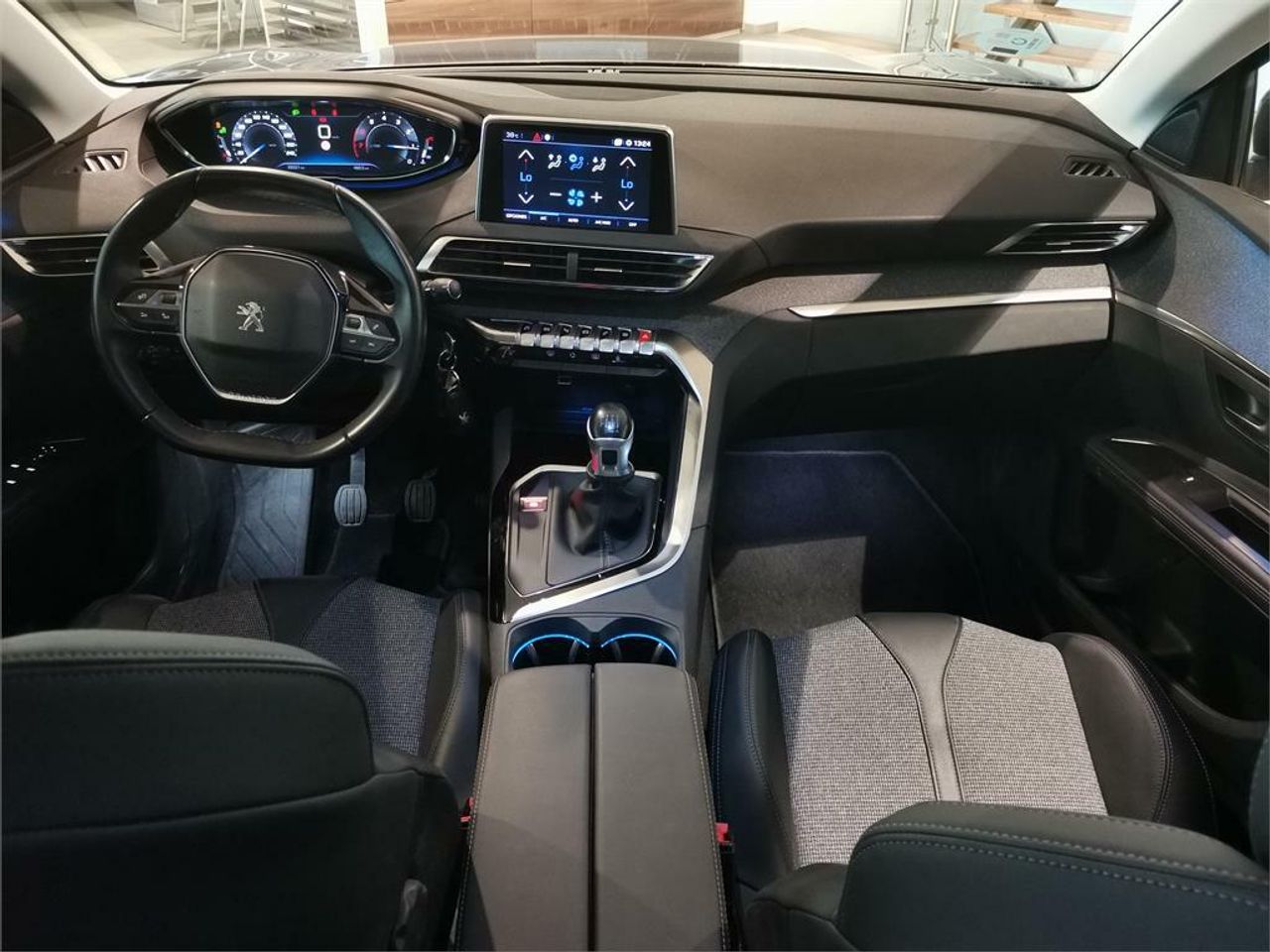 Peugeot 5008 Allure 1.2L PureTech 96kW (130CV) EAT8 - foto 9