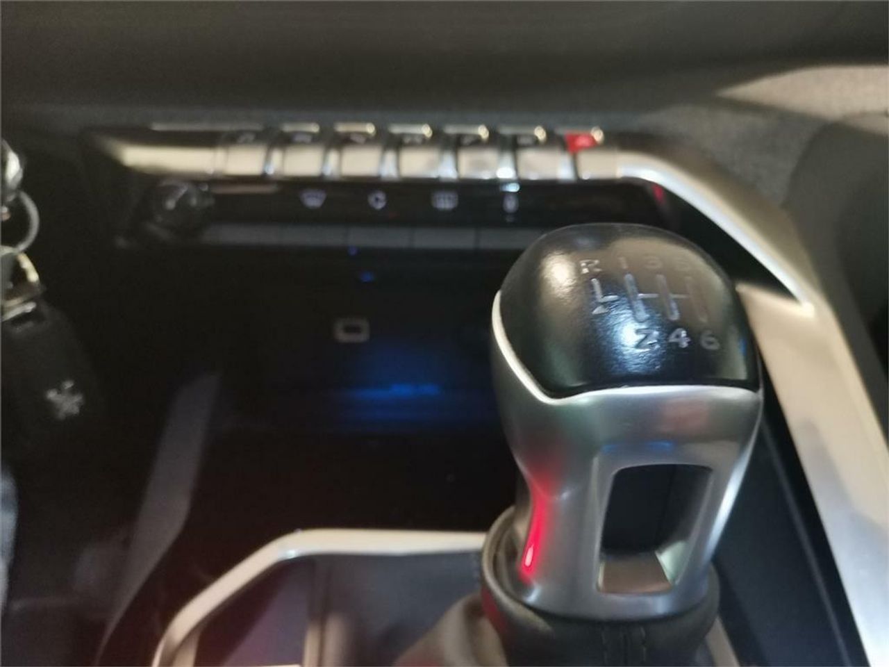 Peugeot 5008 Allure 1.2L PureTech 96kW (130CV) EAT8 - foto 11