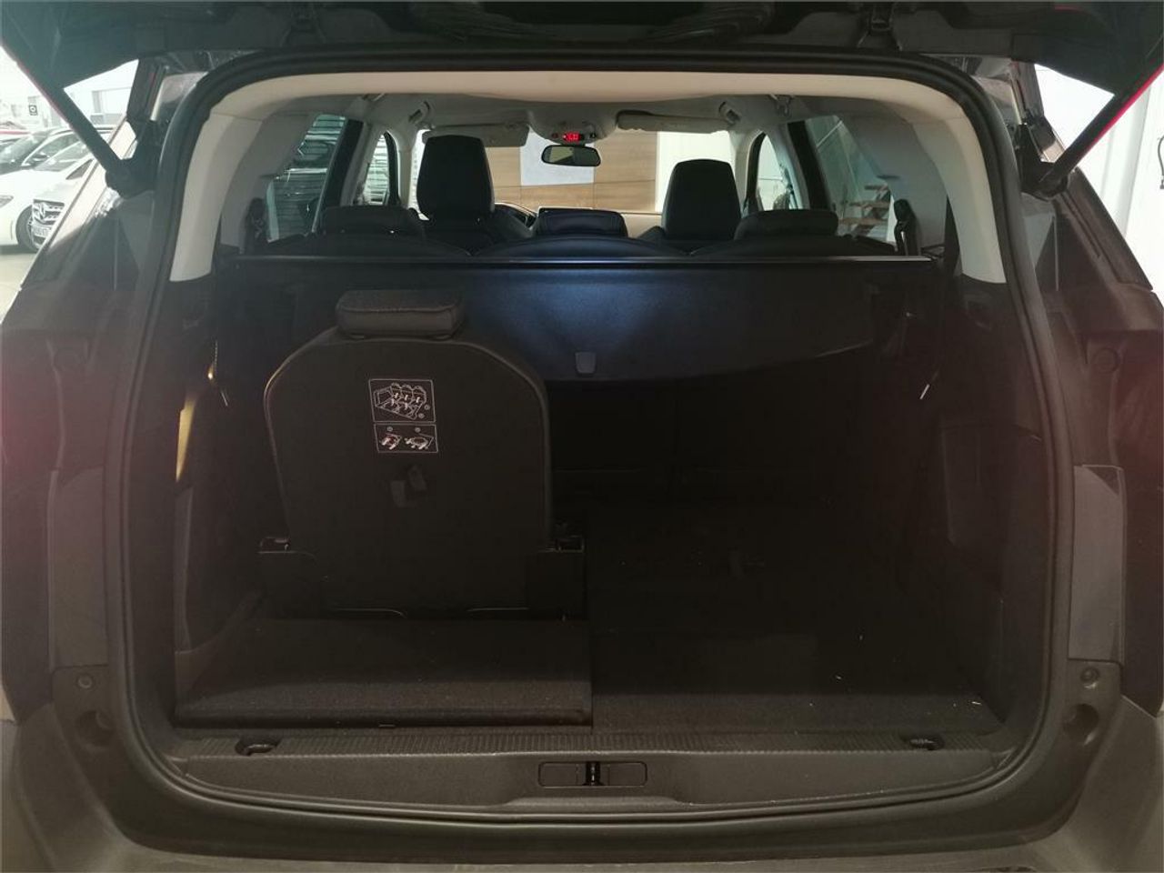 Peugeot 5008 Allure 1.2L PureTech 96kW (130CV) EAT8 - foto 13