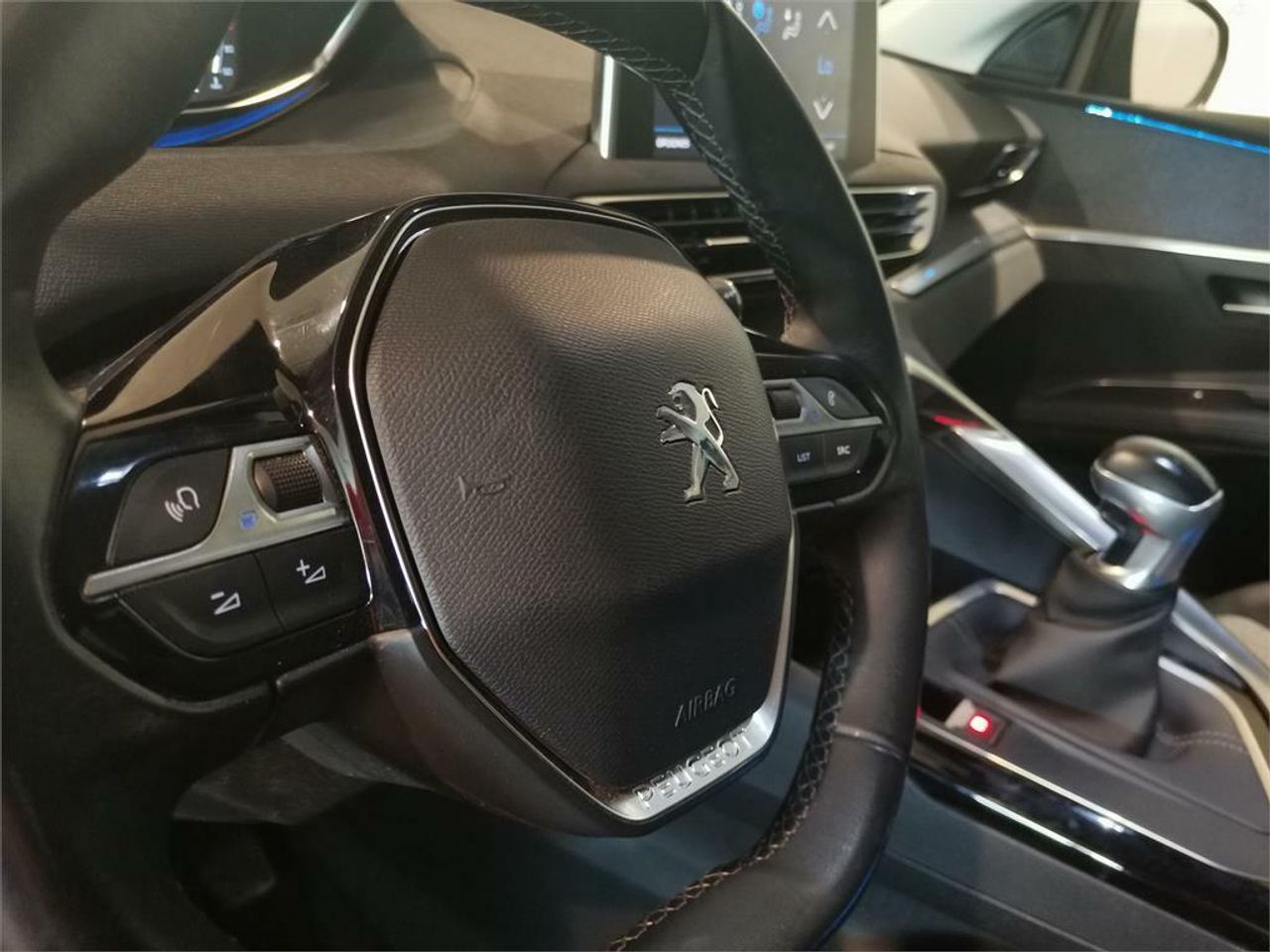 Peugeot 5008 Allure 1.2L PureTech 96kW (130CV) EAT8 - foto 7