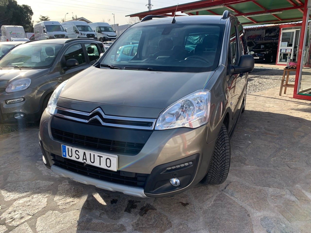 Berlingo cambio manual 6 marchas  de segunda mano - citroën berlingo 2017 /