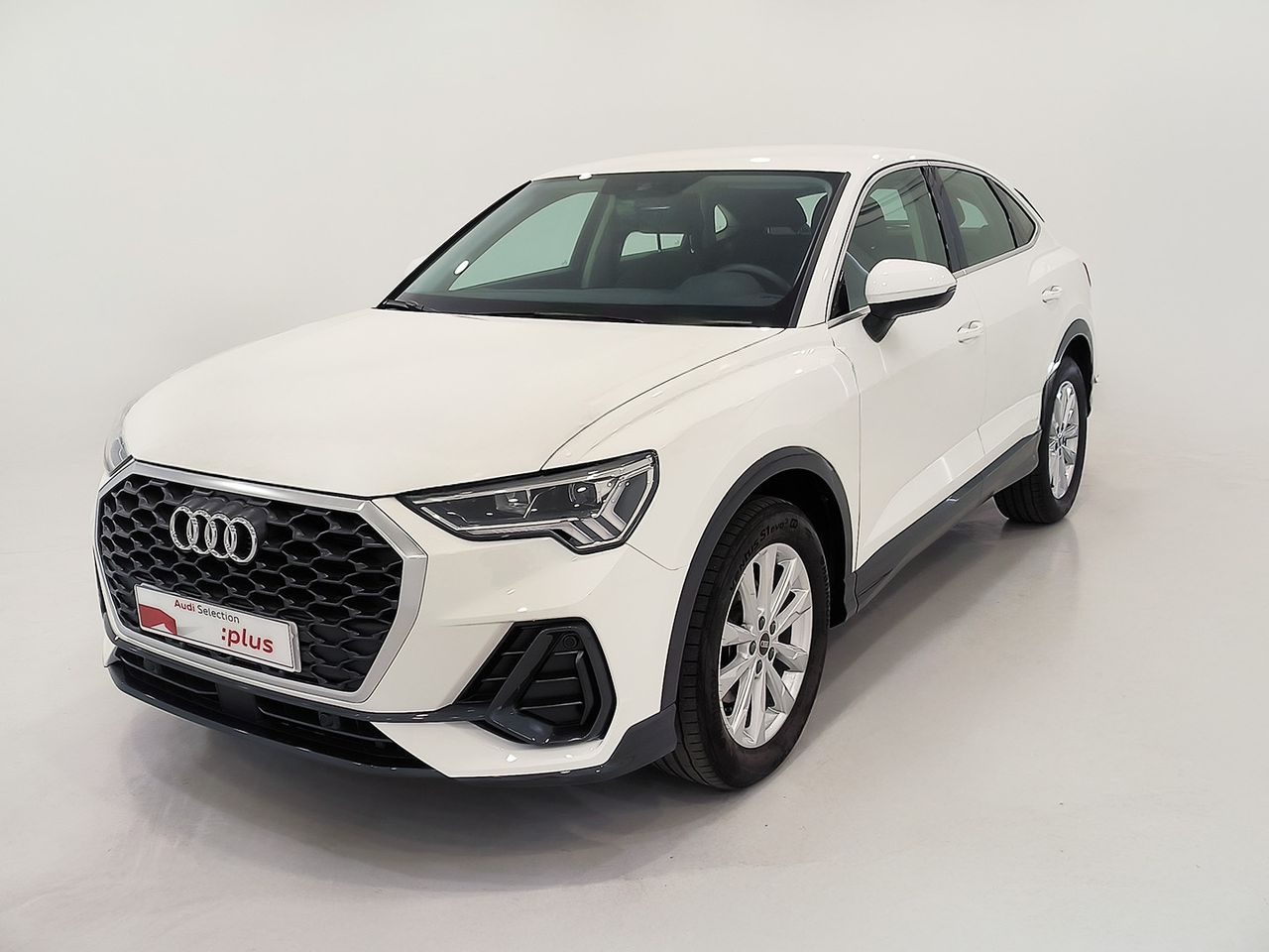 audi q3 2024 /