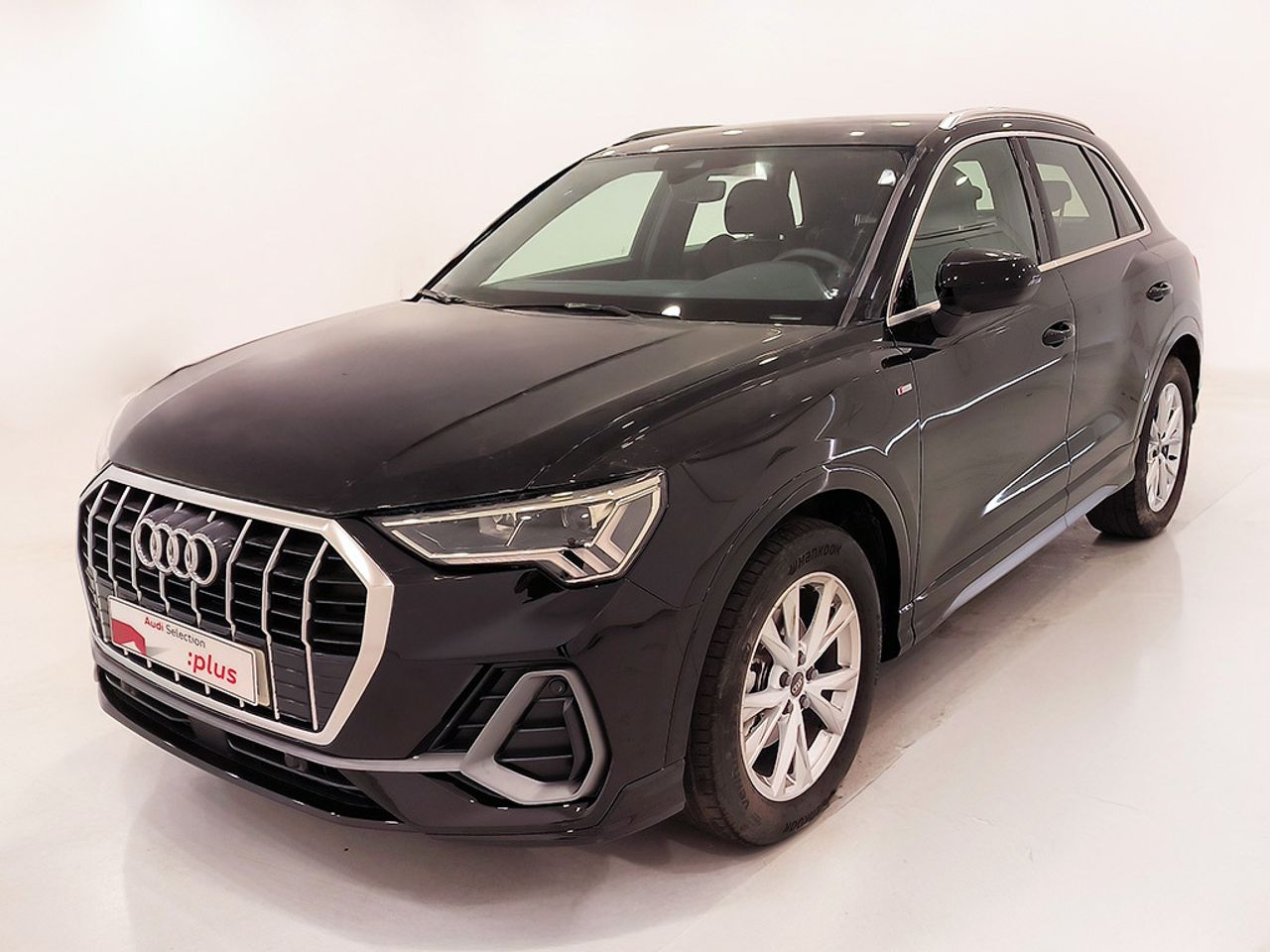 audi q3 2024 /