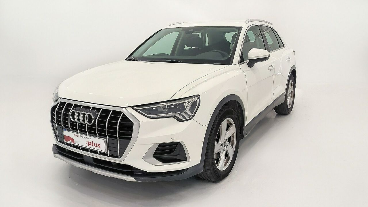 audi q3 2021 /