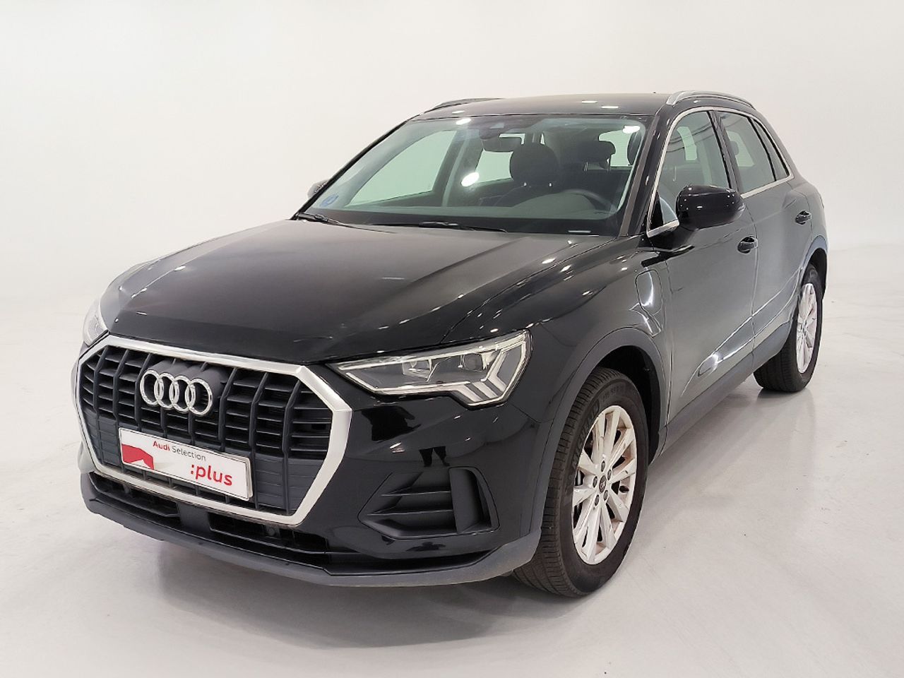 audi q3 2023 /