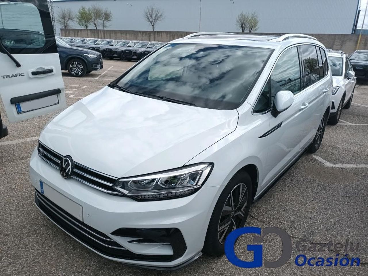 Volkswagen touran cambio automatico 7 marchas  de segunda mano - volkswagen touran 2020 /