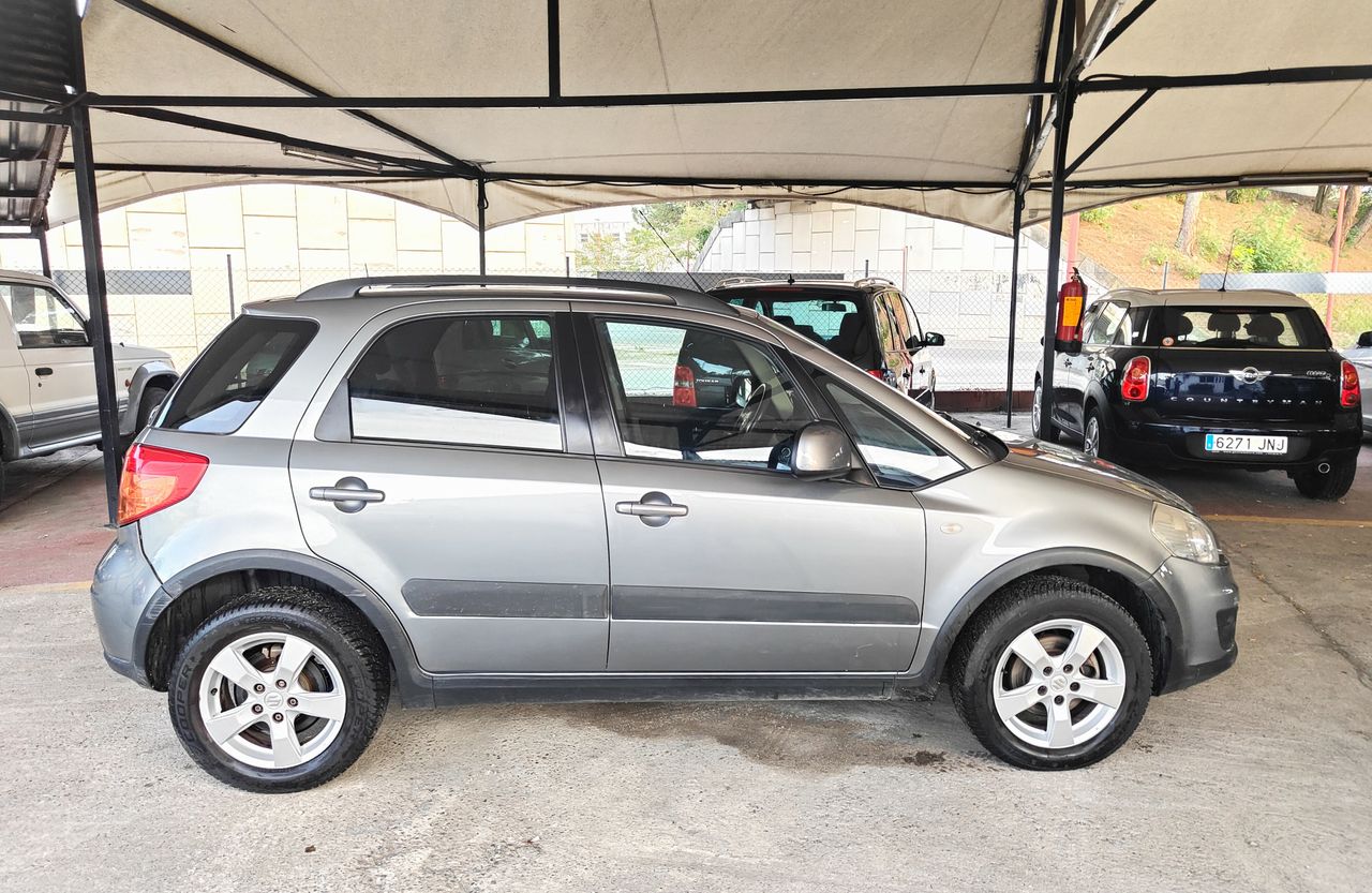 suzuki sx4 2010 / foto grande (2)