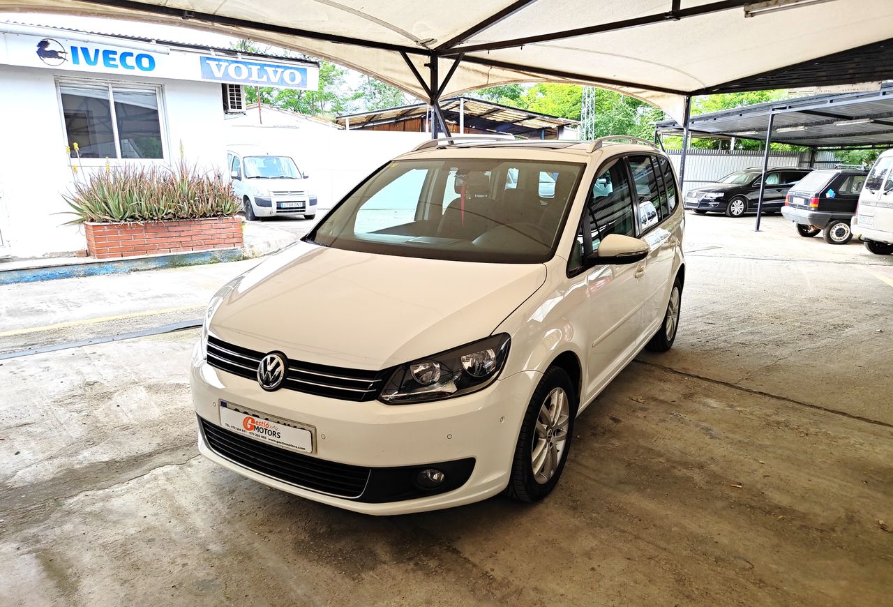 Foto volkswagen touran 2012 /