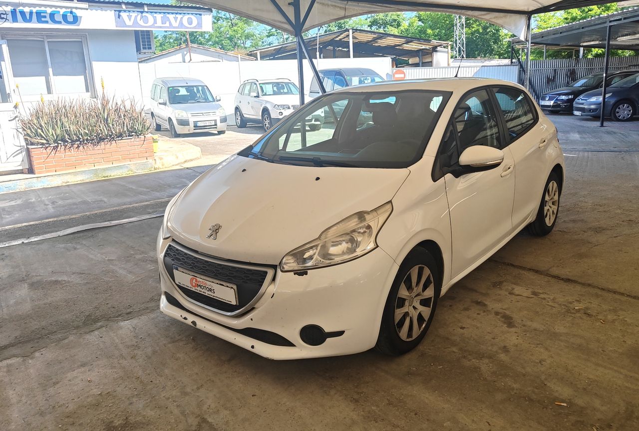peugeot 208 2013 /